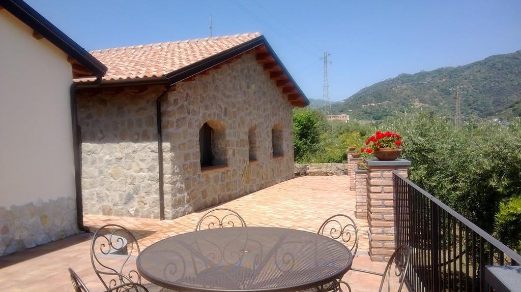 Taormina Villa Ibiscus Alcantara Gaggi Rom bilde
